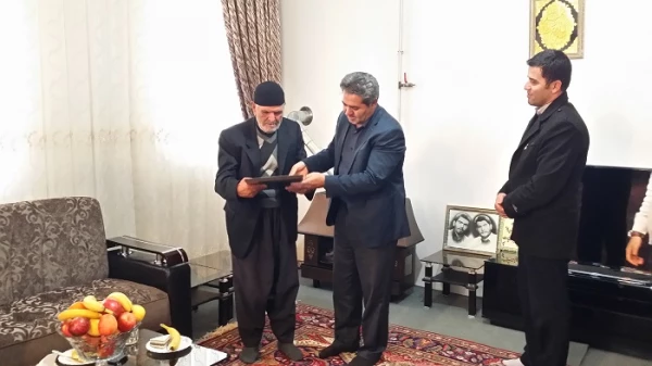 دیدار با خانواده دانشجو معلم شهید اکبر یوسفی 5