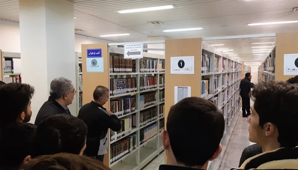دانشجویان پردیس شهید رجایی آذربایجان غربی از کتابخانه مرکزی شهر ارومیه بازدید کردند 3